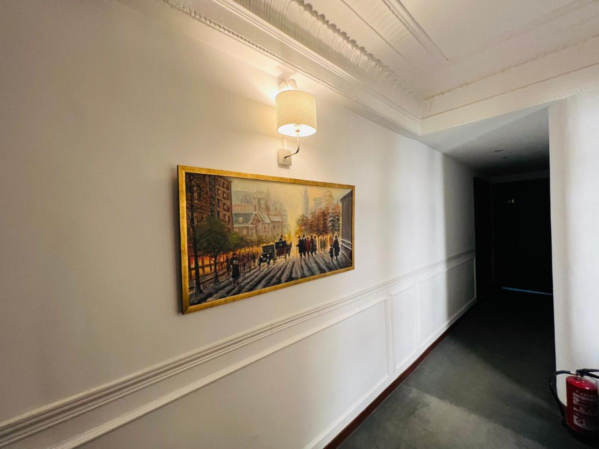 Casa Navid Hotel Madrid Exterior photo